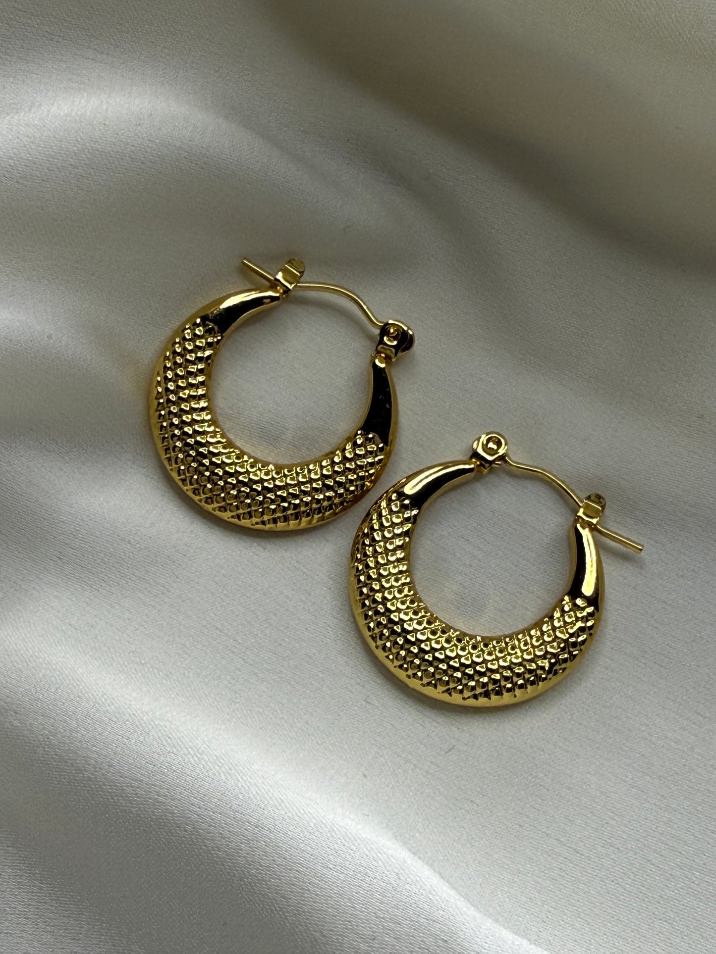 6 Anti-Tarnish Earrings You Can Wear Every Day