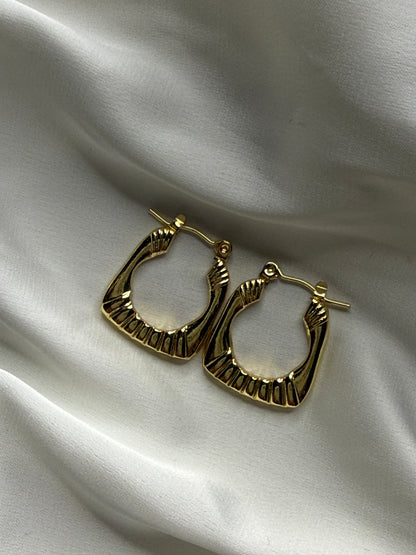 6 Anti-Tarnish Earrings You Can Wear Every Day