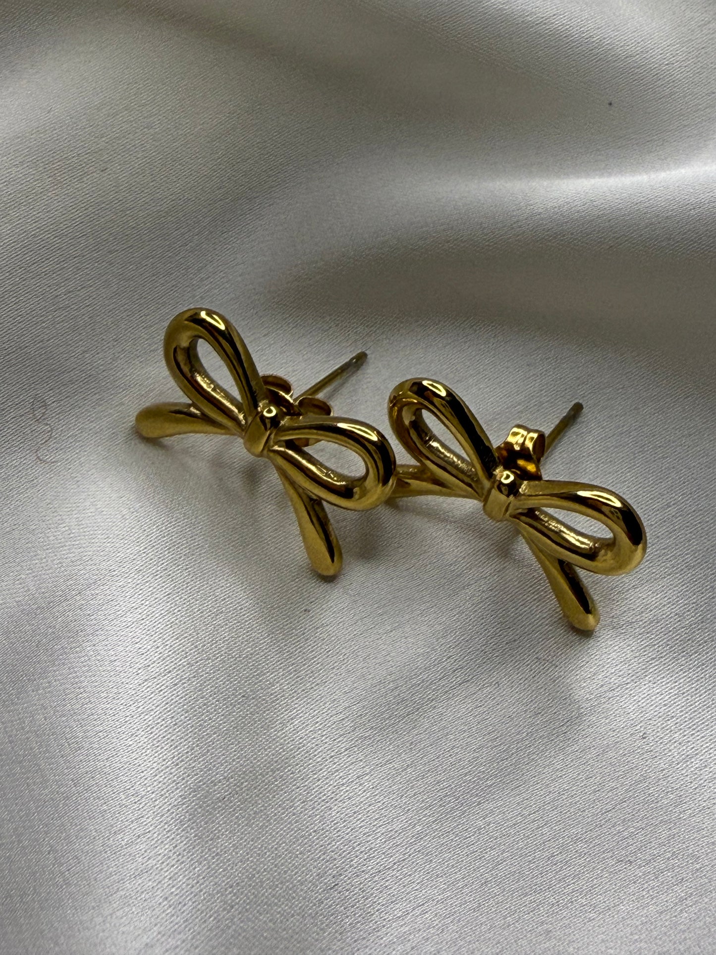 Darling Bow Studs